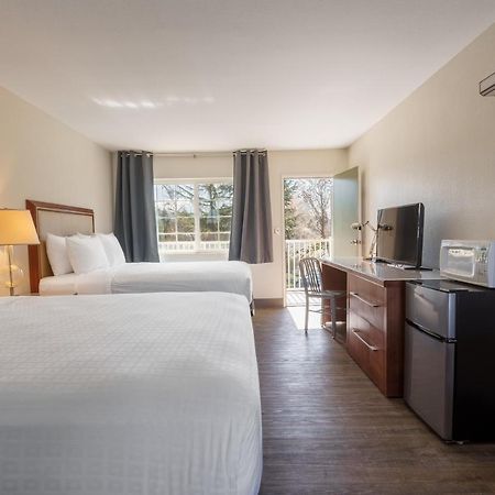Riverfront Inn Roseburg Eksteriør bilde