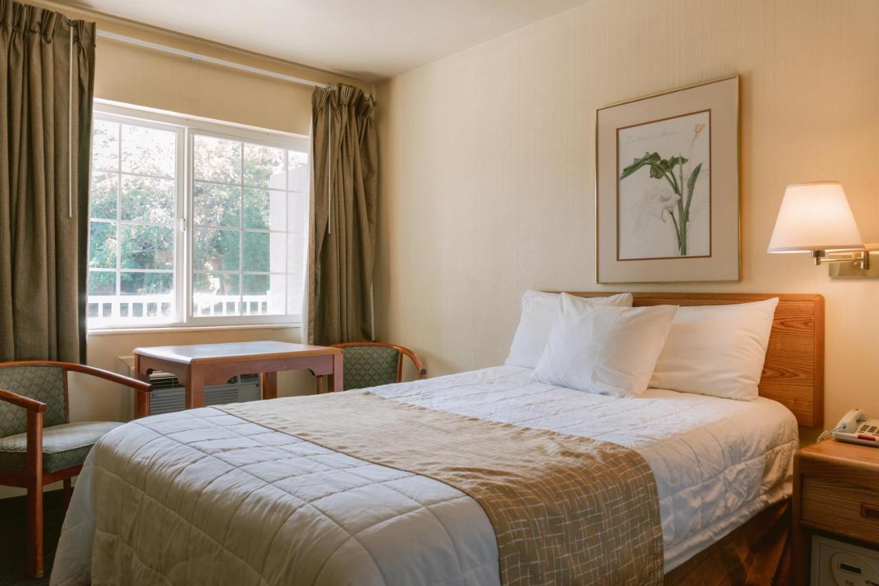 Riverfront Inn Roseburg Eksteriør bilde